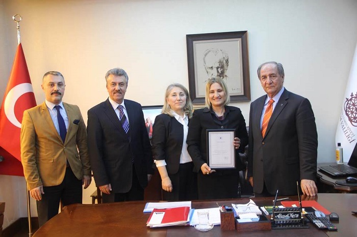 Beyaz Ay Derneği’nden Vali Kara’ya Ziyaret