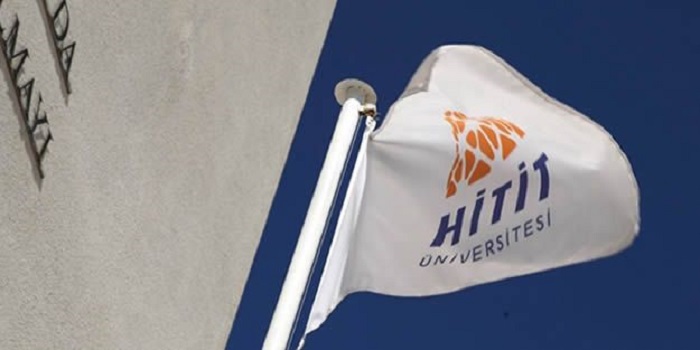 “Edebiyat ile Yaşamak Çok Güzel Doğrusu”