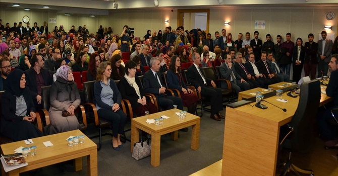 “Her Hakikat Hurafe, Her Hurafe de Hakikati Barındırır”