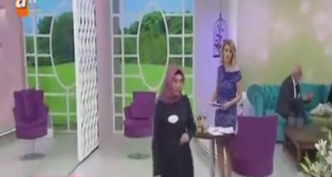 Esra Erol Canlı Yayında Gelin Adayını Kovdu