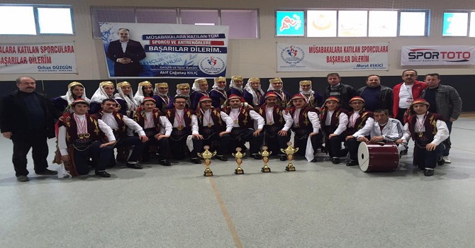 Halk Oyunları Ekibinden Büyük Başarı