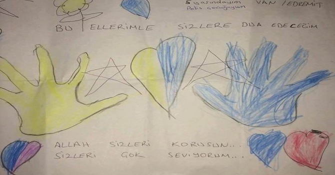 Çorumlu Minik Kız Asker ve Polisi Duygulandırdı
