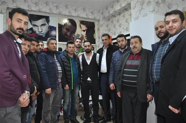 Kuaför Kamil açıldı