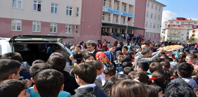 Öğrenciler Nevruz’u Kutladı