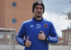 Gökhan Düz Koşuya Başladı