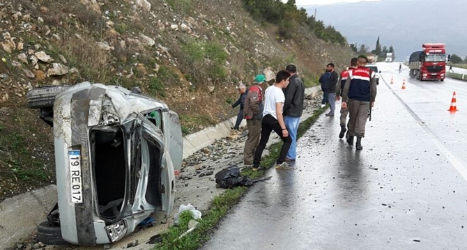 Ehliyetsiz Sürücü Takla Attı