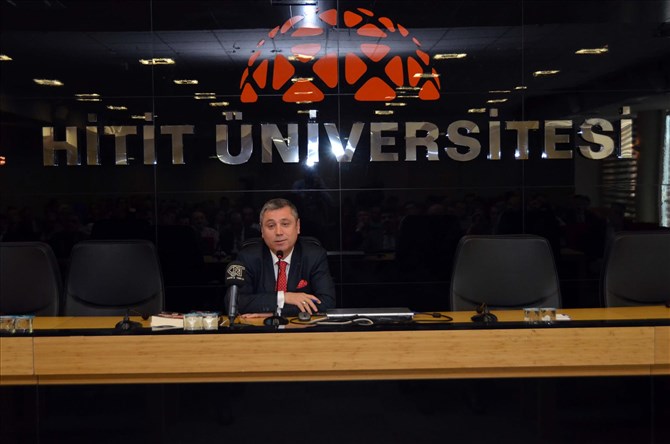 ‘Sosyal Medya, Batı Kültürüne Entegre Yapıyor’