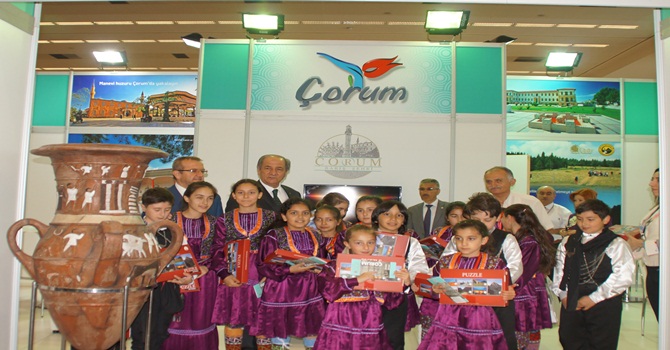 Vali Kara, Fuarda Çocukların Bayramlarını Kutladı