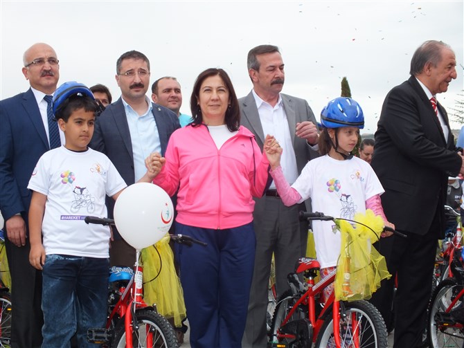 Öğrenciler Bisiklet İle Sevindirildi