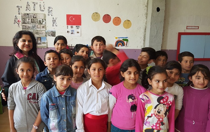 Avukatlar Gününde Kitap Kampanyası Yaptılar