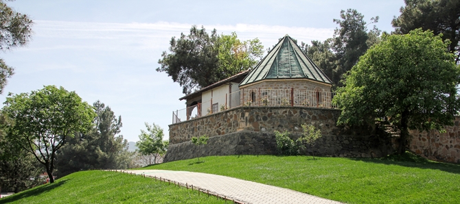 Koyunbaba Türbesinin Çevre Düzenlemesi Tamamlandı