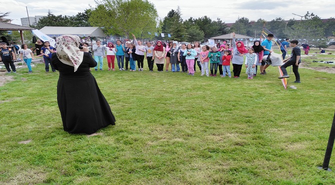 AGD Uçurtma Şenliği Düzenledi