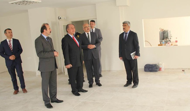 Vali Kara, Öğretmenevi Tadilatını İnceledi