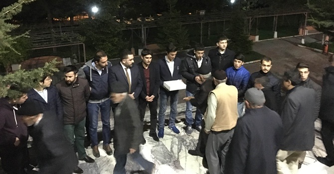 AK Gençlik Şehitler İçin Mevlid Okuttu