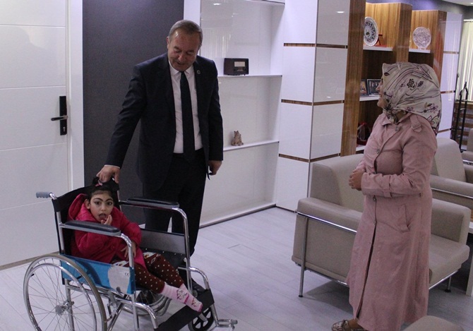 Başkan Şahiner Minik Nezaket’i Sevindirdi