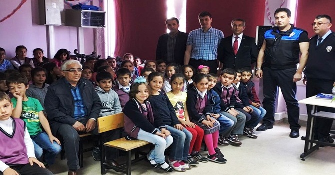 Öğrencilere Trafik Eğitimi Verildi