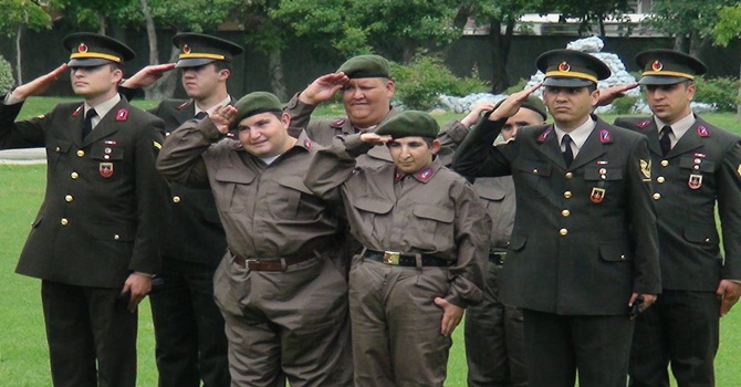 Çakı Gibi Asker Oldular