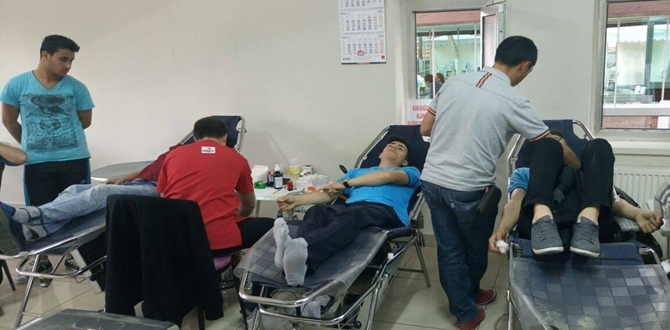 Kargı Lisesi Öğrencileri Kan Bağışladı