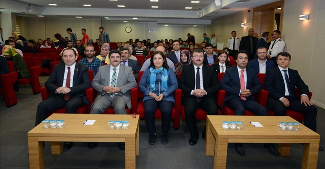 ‘Avrupa Ülkelerinde İki İbadethaneyi Aynı Karede Bulamazsınız’