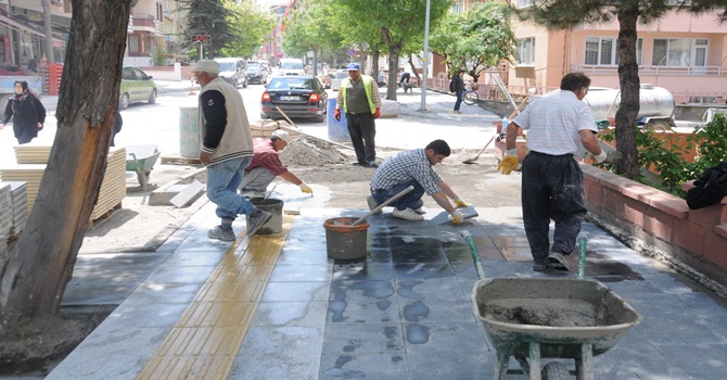 Ilıca Caddesi ve Sel Sokak’a Yeni Kaldırım