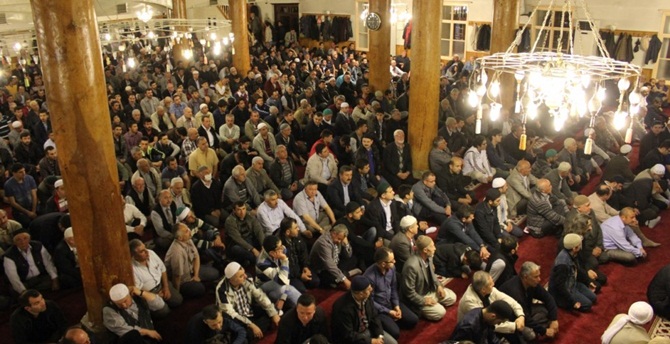 Miraç Kandili’nde Camiler Doldu Taştı