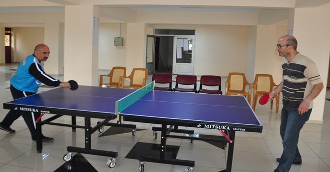 Bayat’ta, Masa Tenisi Turnuvası