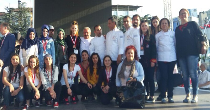 Geleceğin Ahçı Öğrencilerinden Büyük Başarı