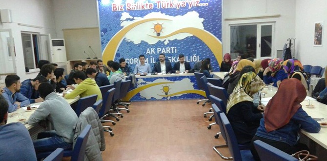 AK Gençlik ile ÜniAK Birlikte İftar Yaptı