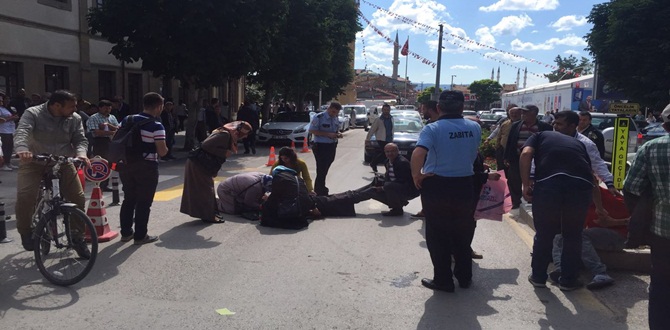 Elektrikli Bisiklet Yayaya Çarptı