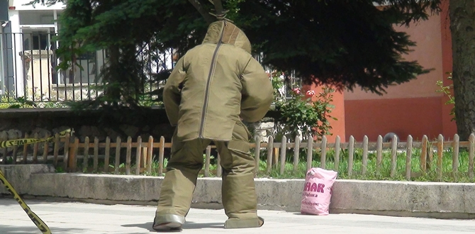 Şüpheli Paket, Paniğe Neden Oldu