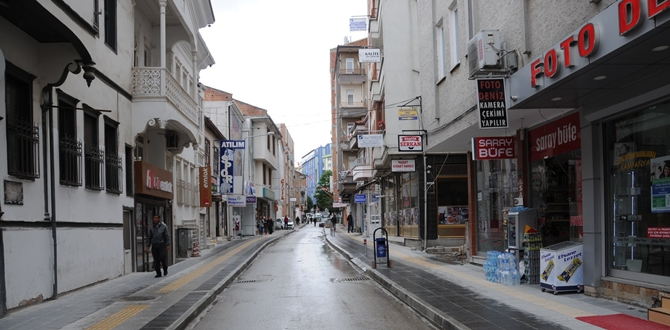 Azapahmet Sokak’ta Kaldırım Çalışmaları Tamamlandı