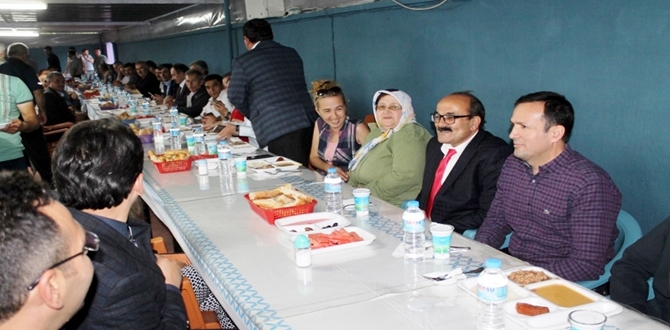 Kargı’da AK Parti İftar Yemeği Verdi