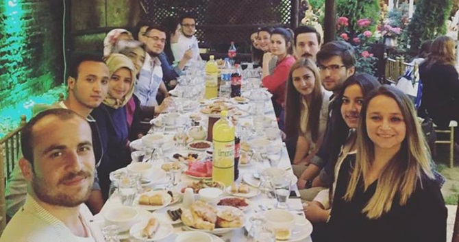 Bilinçli Gençlik İftarda Buluştu