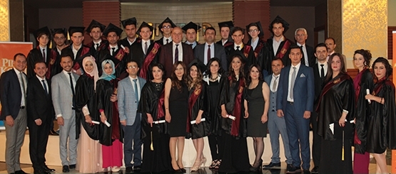 Pınar Kolejinde Mezuniyet Coşkusu