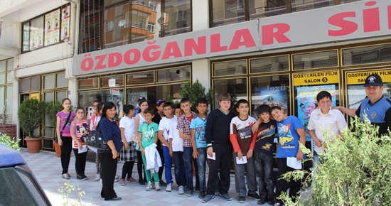 Sinema Salonları Sayısı Arttı