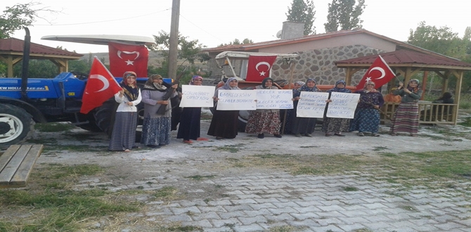 Bu Köyün Kadınları FETÖ’ya Meydan Okudu