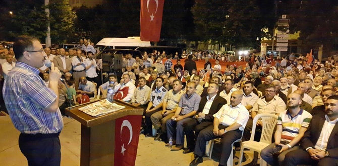 ‘Milli İrademiz İçin Günlerdir Meydanlardayız’