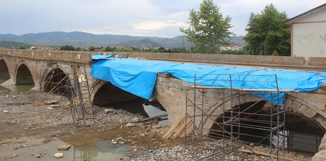 Tarihi Koyunbaba Köprüsü Restore Ediliyor