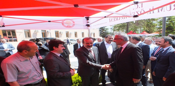 Bayramlaşmaya Katılım Yoğun Oldu