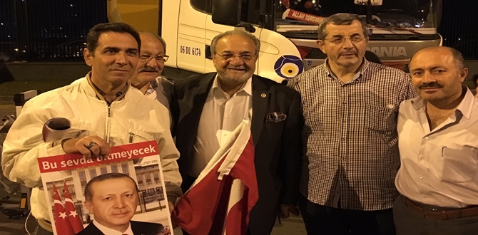 Demokrasi Nöbetine Külliyede Devam Etti