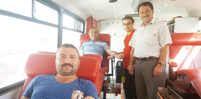 Şoför ve Nakliyeci Esnafı Kan Bağışladı