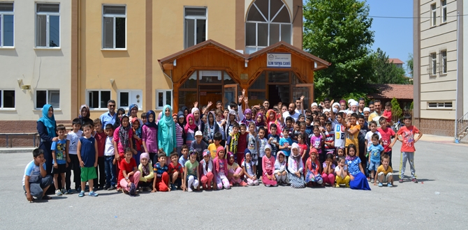 İkram Dondurmadan, Öğrencilere Dondurma İkramı