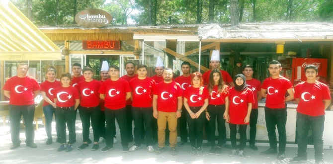 Bambu Mangal’dan Demokrasiye Destek