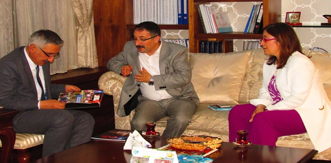 AK Parti’den Vali Kılıç’a “15 Temmuz” Bülteni