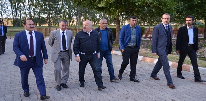 Veli Çayırı Aydınlatılıyor