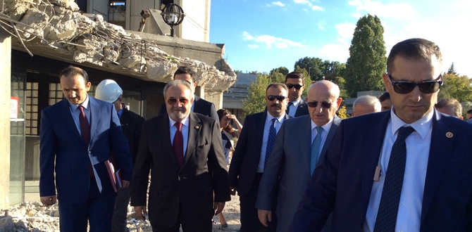 “Abdülhamid’in Resmi Asıldı” İddiaları Asparagas