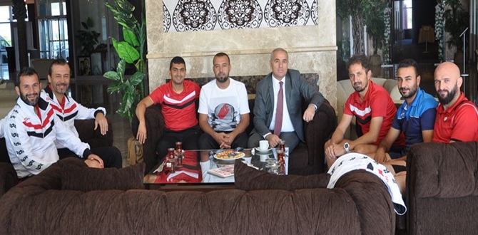 Çorlu Kaymakamı Kılıç’tan Takıma Yakın ilgi