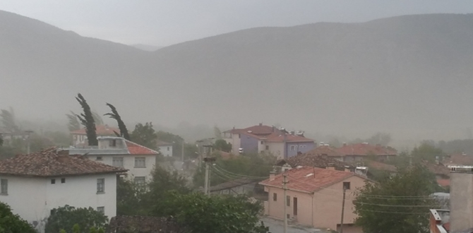 Kargı’da şiddetli fırtına koptu