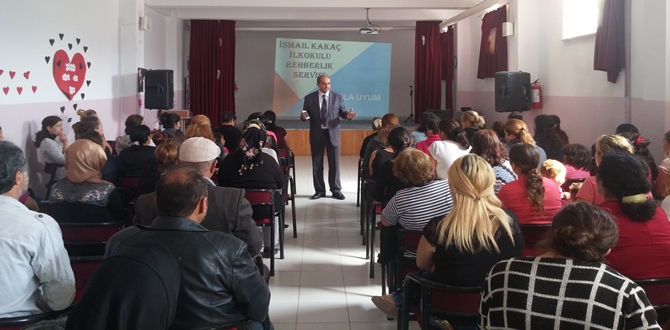 İsmail Kakaç’ta Velilere Eğitim Semineri Verildi