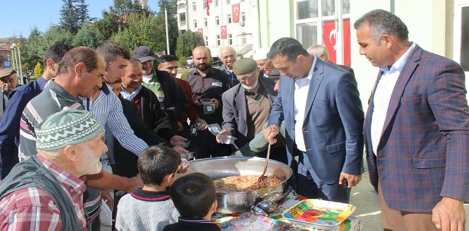 Uğurludağ Belediyesi’nden Aşure İkramı